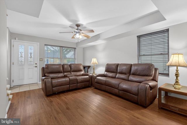 3212 PENNWOOD RD, Harrisburg, PA 17110