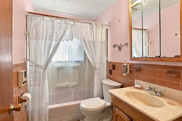 48 W Spring St, Avon, MA 02322