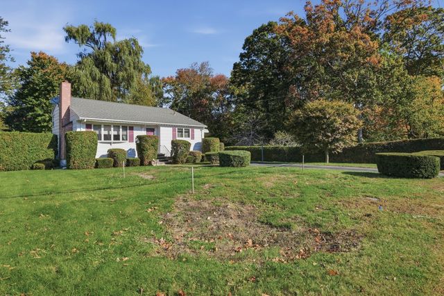 48 W Spring St, Avon, MA 02322
