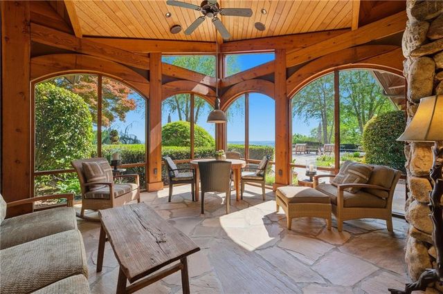 1103 Apple Pie Ridge Road, Alto, GA 30510