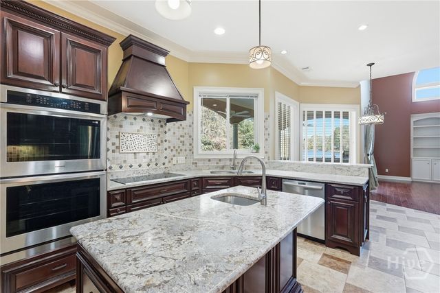 1108 Saint Catherine Circle, Richmond Hill, GA 31324