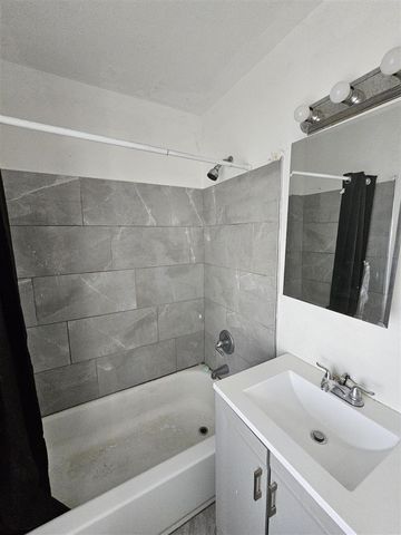 17892 Runyon Street, Detroit, MI 48234