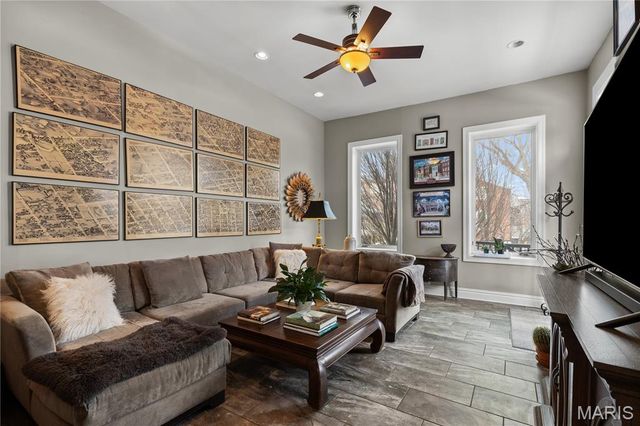 1901 Hickory Street, St Louis, MO 63104