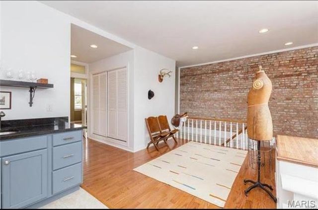 1901 Hickory Street, St Louis, MO 63104