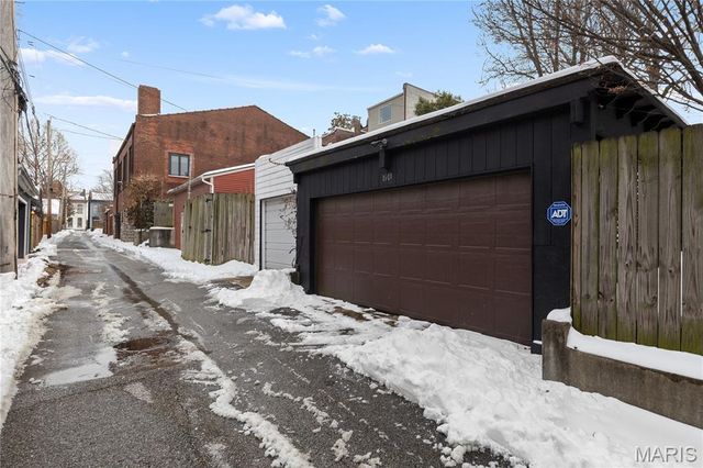 1901 Hickory Street, St Louis, MO 63104