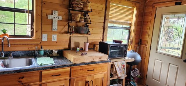 114 Lake Shore Drive, Gordon, TX 76453