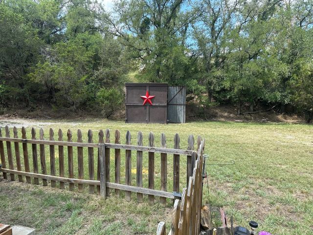 114 Lake Shore Drive, Gordon, TX 76453