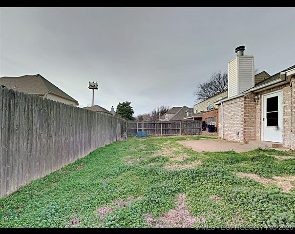 3801 W Hartford Avenue, Broken Arrow, OK 74012