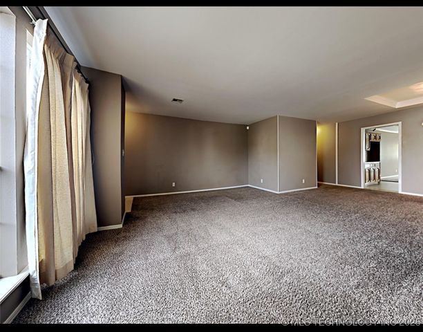 3801 W Hartford Avenue, Broken Arrow, OK 74012