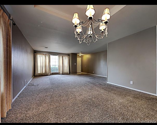 3801 W Hartford Avenue, Broken Arrow, OK 74012