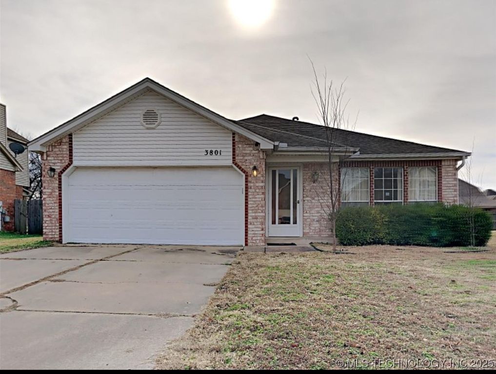 3801 W Hartford Avenue, Broken Arrow, OK 74012