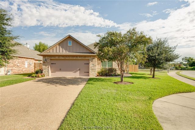 2124 Chestnut Oak Circle, College Station, TX 77845