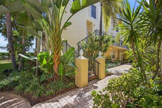 1010 Lake Shore Dr 201, Lake Park, FL 33403