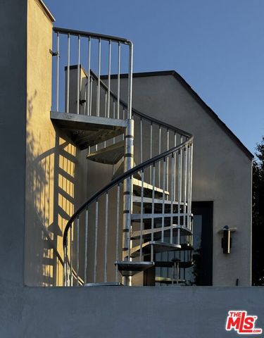 7443 Midfield Ave Avenue, Los Angeles, CA 90045