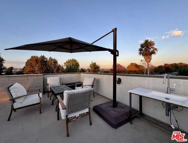 7443 Midfield Ave Avenue, Los Angeles, CA 90045