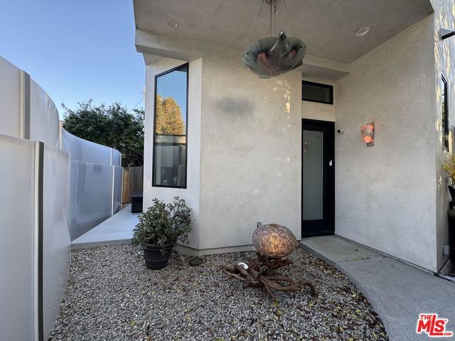 7443 Midfield Ave Avenue, Los Angeles, CA 90045