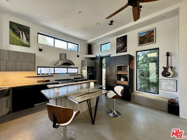 7443 Midfield Ave Avenue, Los Angeles, CA 90045
