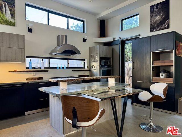 7443 Midfield Ave Avenue, Los Angeles, CA 90045