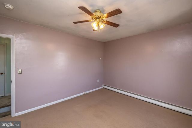 419 CENTER, Stowe, PA 19464