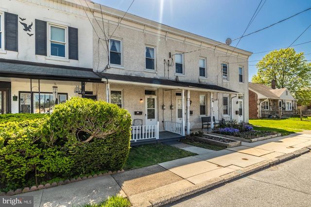 419 CENTER, Stowe, PA 19464