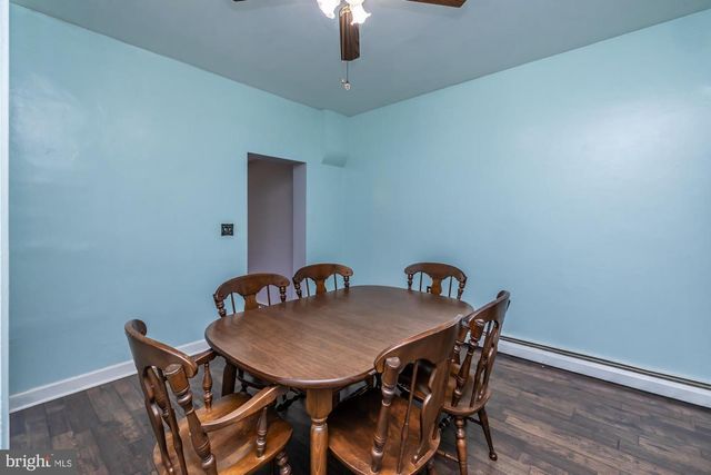 419 CENTER, Stowe, PA 19464
