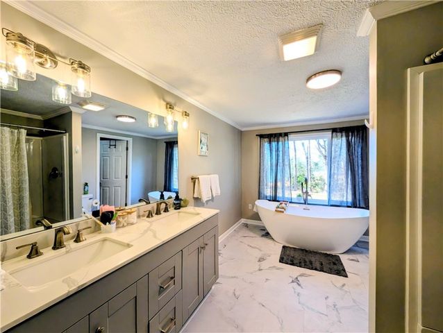 110 Crosby Drive, Fair Play, SC 29643