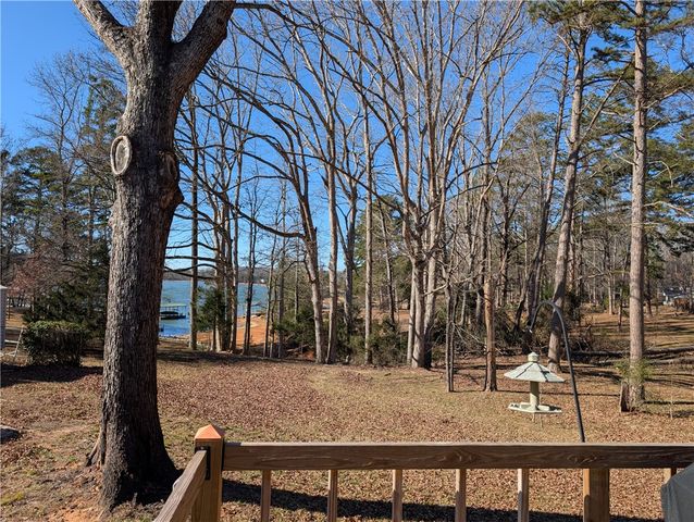 110 Crosby Drive, Fair Play, SC 29643