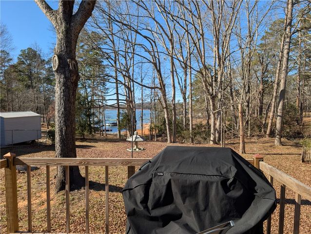 110 Crosby Drive, Fair Play, SC 29643