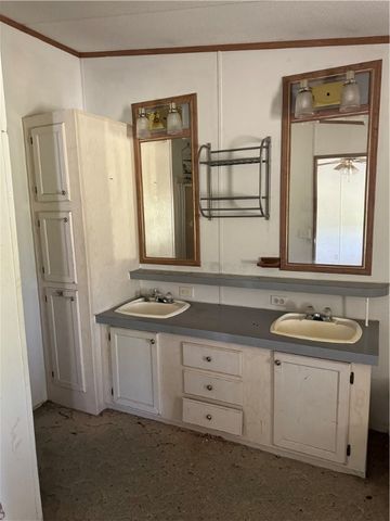 12537 County Road 1344, Sinton, TX 78387