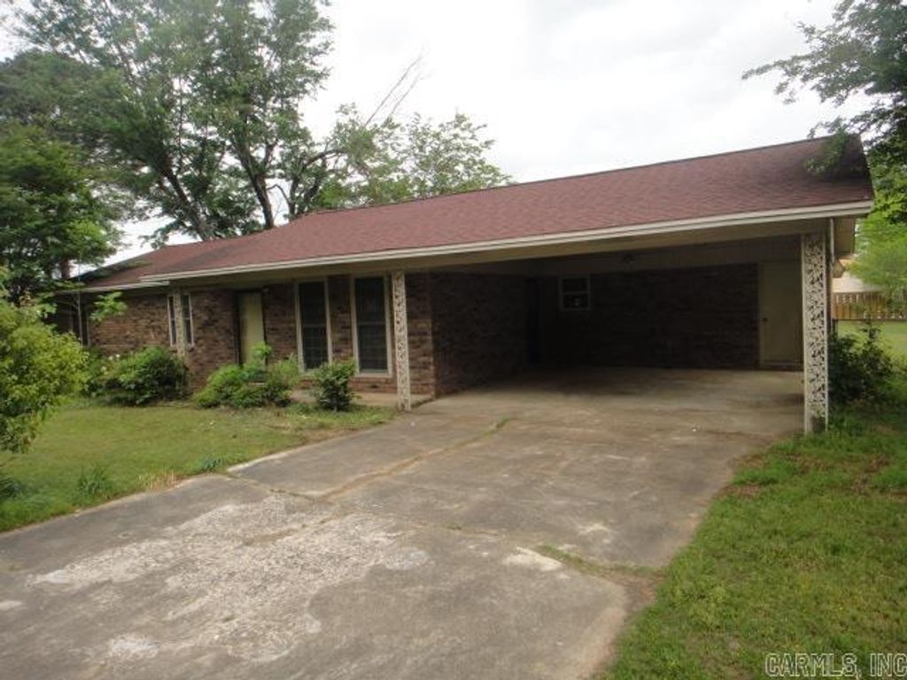 4 Mohawk Drive, Searcy, AR 72143