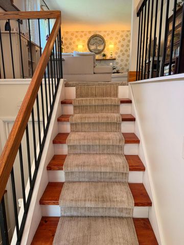 118 Avignon Court, Woodbury, MN 55125