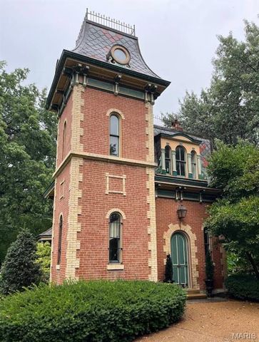 2207 Indiana Avenue, St Louis, MO 63104
