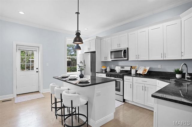 2207 Indiana Avenue, St Louis, MO 63104
