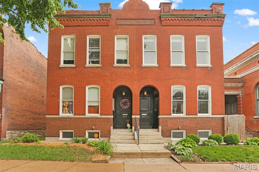 2207 Indiana Avenue, St Louis, MO 63104