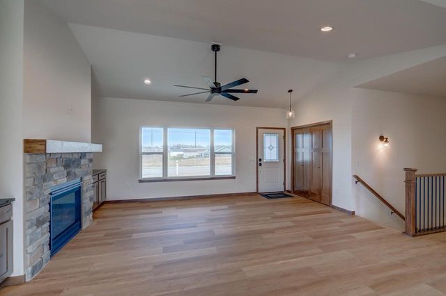 103 Graelyn Circle, Barneveld, WI 53507