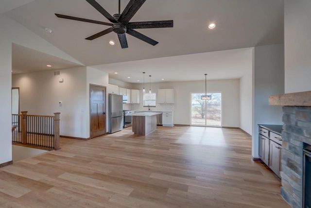 103 Graelyn Circle, Barneveld, WI 53507