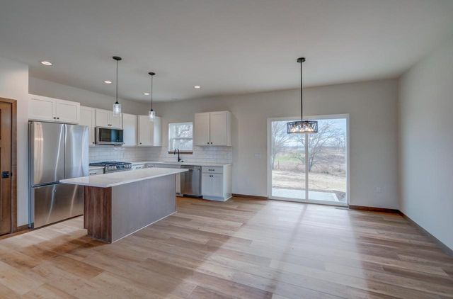 103 Graelyn Circle, Barneveld, WI 53507