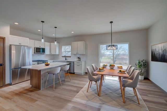 103 Graelyn Circle, Barneveld, WI 53507