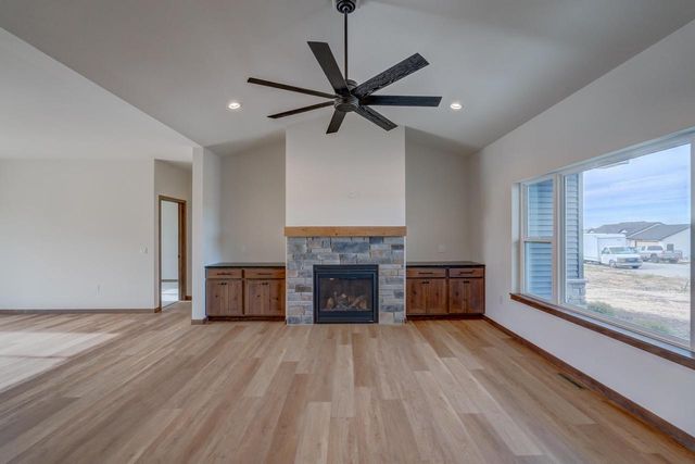 103 Graelyn Circle, Barneveld, WI 53507