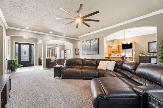 109 Cottonwood Circle, Branson, MO 65616