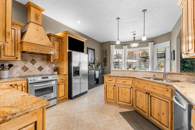 109 Cottonwood Circle, Branson, MO 65616