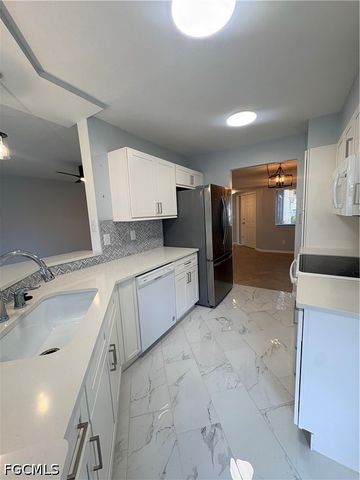 47 Bennington DR 3, Naples, FL 34104