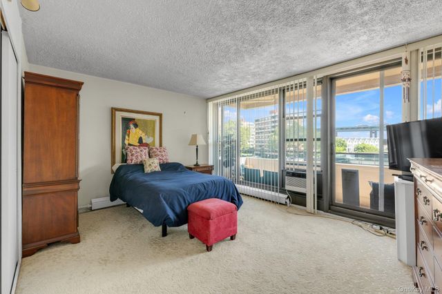 9-15 166 Street 3A, Beechhurst, NY 11357
