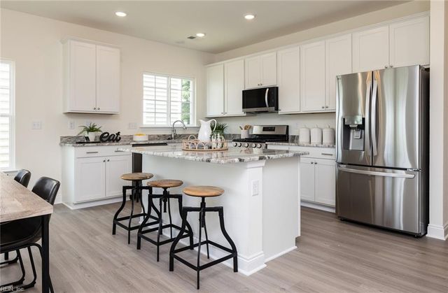 2011 Carroll Brinkley WAY, Suffolk, VA 23434