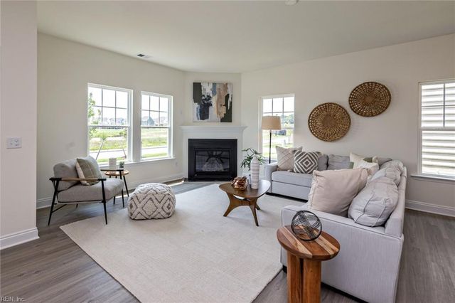 2011 Carroll Brinkley WAY, Suffolk, VA 23434