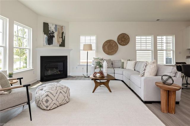 2011 Carroll Brinkley WAY, Suffolk, VA 23434