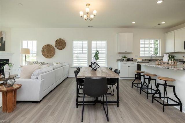 2011 Carroll Brinkley WAY, Suffolk, VA 23434