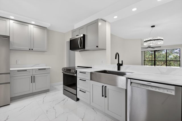 1862 Hammock Boulevard 416, Coconut Creek, FL 33063