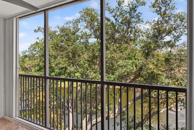 1862 Hammock Boulevard 416, Coconut Creek, FL 33063