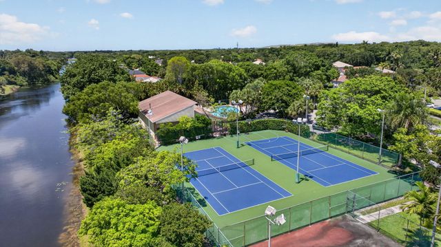 1862 Hammock Boulevard 416, Coconut Creek, FL 33063